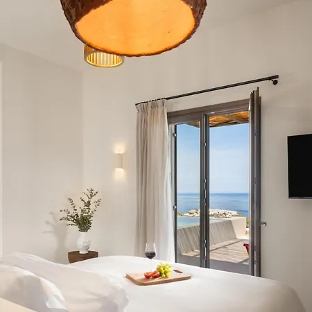 Mythic Villa Exámbela