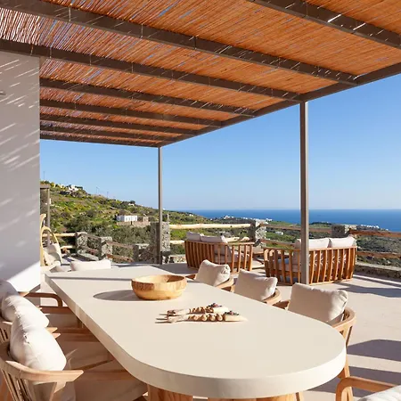 Mythic Villa Exámbela