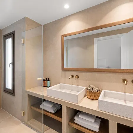 Mythic Villa Exámbela