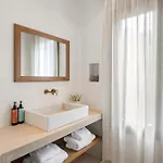 Villa Mythic